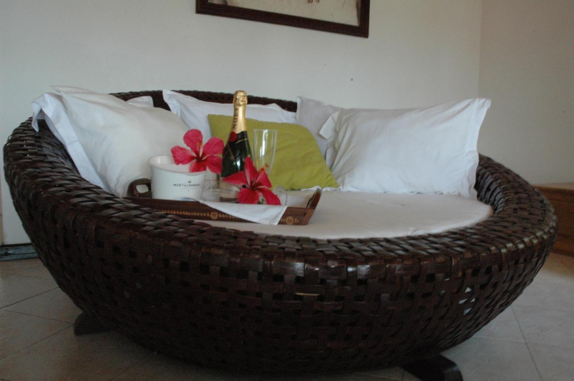 Kokogrove Chalets Villa Anse Royale Room photo