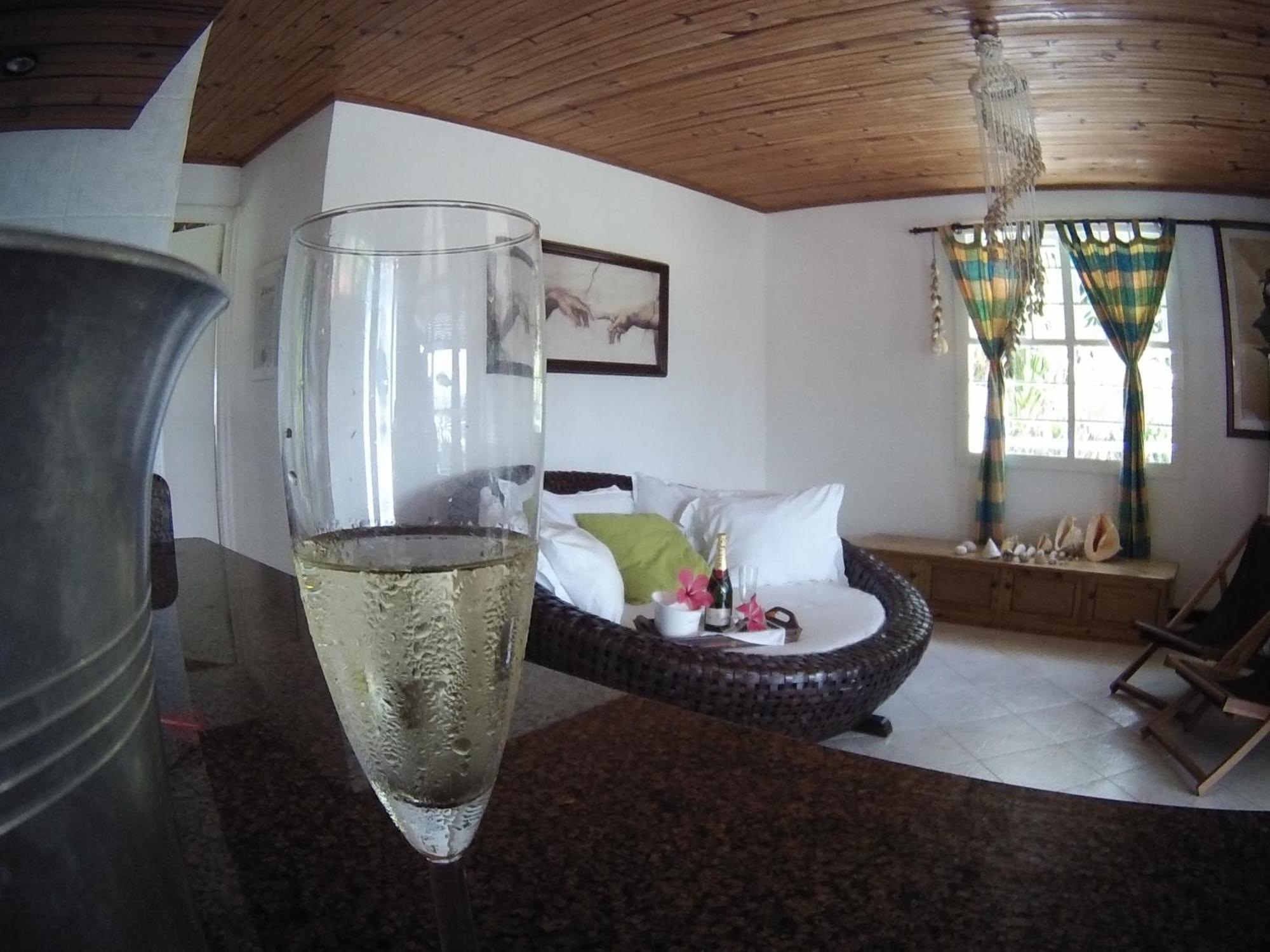 Kokogrove Chalets Villa Anse Royale Room photo